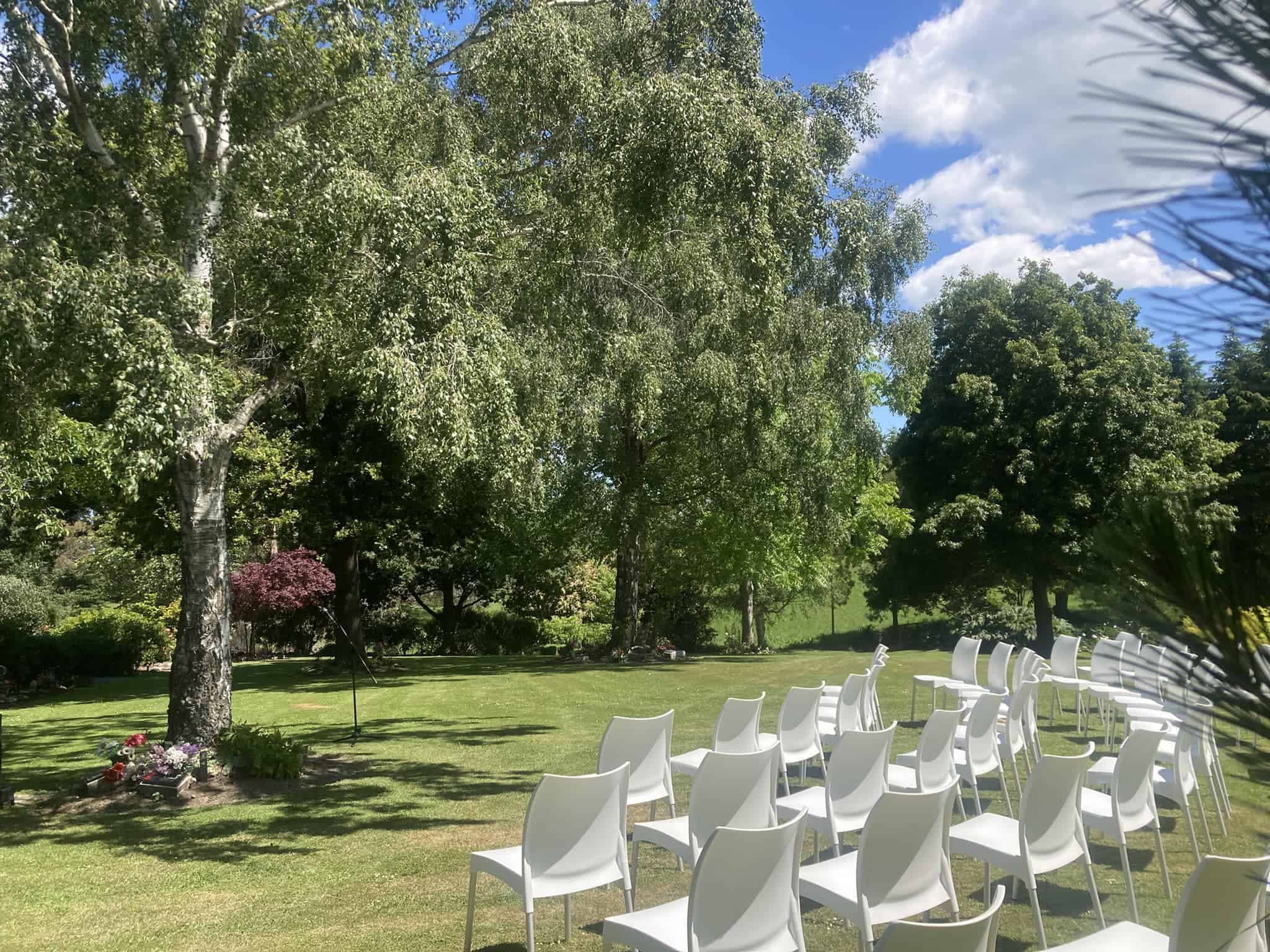 Whitestone-Remembrance service-garden